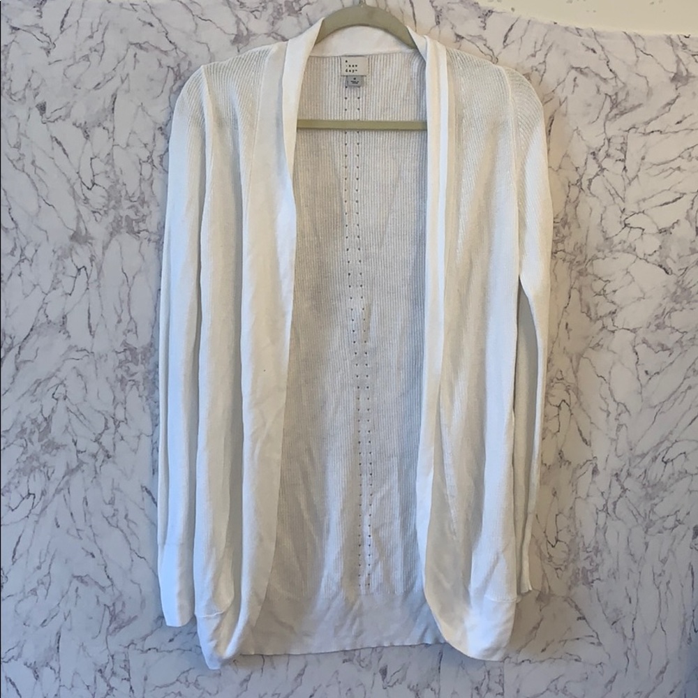 TARGET White Cardigan